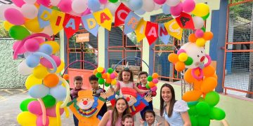 Dia das Crianças Pequenas e Grandes