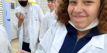 APRENDIZADO INTERATIVO DE CONCEITOS CIENTÍFICOS