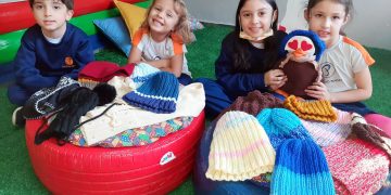 O Mascote Pinguim cria campanha da Touca