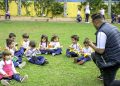 TOCANDO COM O PROFESSOR DE MÚSICA