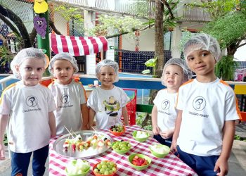 ESPETINHO DE FRUTAS