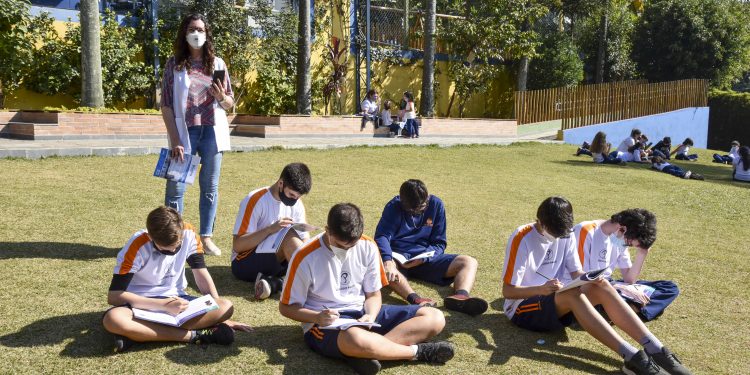 Atividades publicitárias nas aulas de inglês