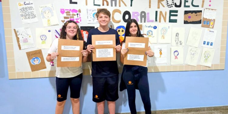 Projeto Bilíngue discute conflitos próprios da adolescência