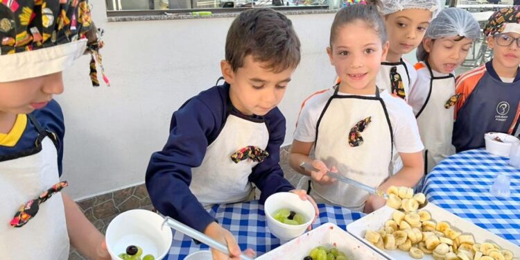 Feira de Fondue de Frutas no Fundamental I