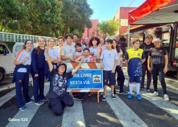 Bilingual visit to the street market